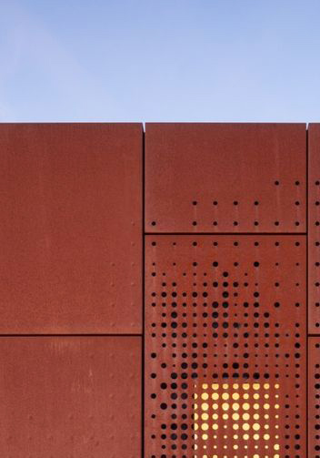 Metal Panel Curtain Wall