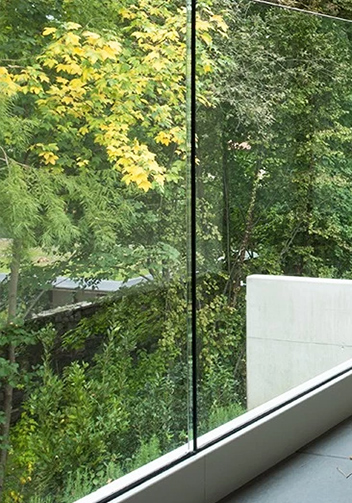U Channel Glass Railing