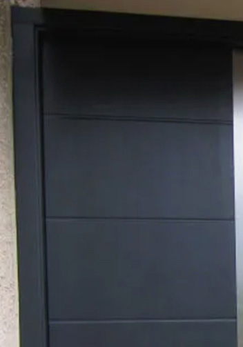 Steel Door With Round Handle