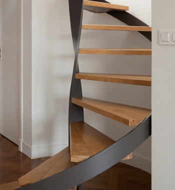 Curved Staircase view 4