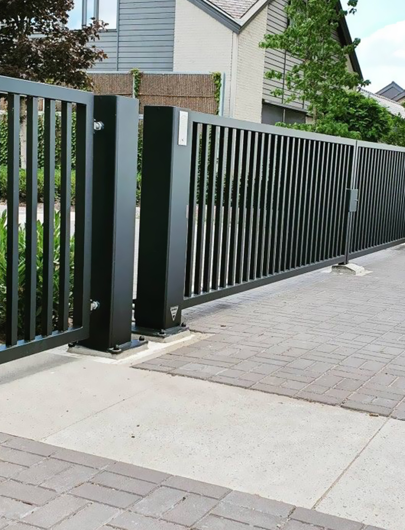 Aluminum Slat Fence view 3