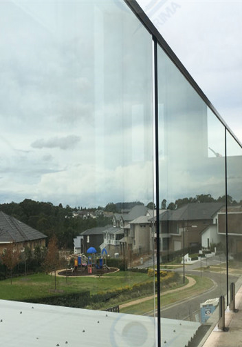 Spigot Glass Railing