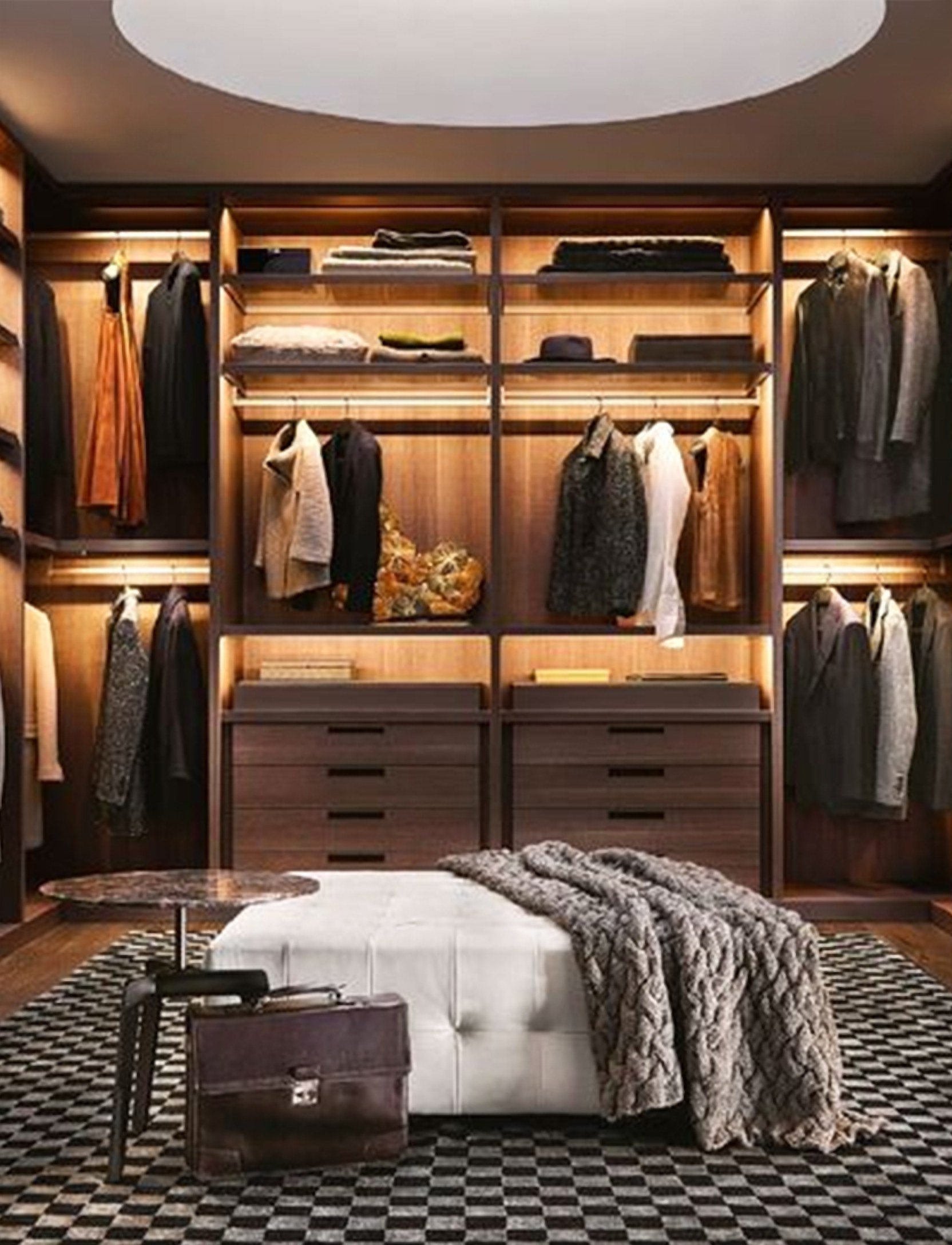 Walk in Closet (Without Door) view 3