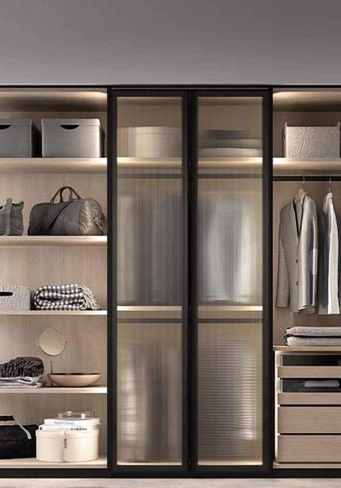Walk in Closet (Aluminum Glass Door)
