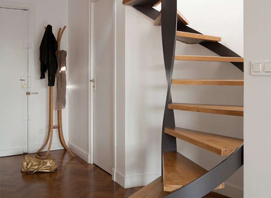 Curved Staircase
